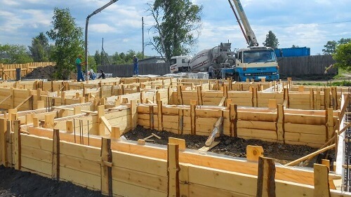 Свайный фундамент с ростверком в Заславле